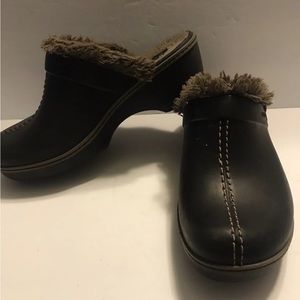 ❤️❤️ Crocs Cobbler Eva Faux Fur Lined Rubber Clog Mules Women's Size 8 ❤️❤️